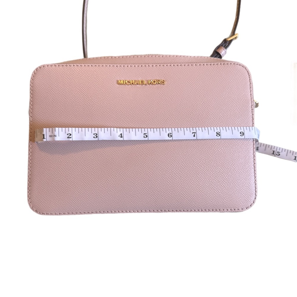 Michael Kors Jet Set Beige/Nude Crossbody Bag with Gold Accents - Picture 11 of 14
